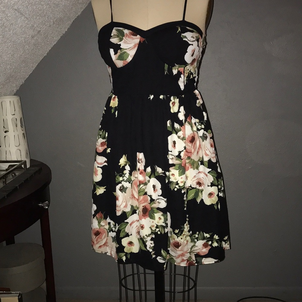 Black Floral Dress with POCKETS!